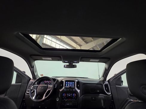 Used 2022 Chevrolet Silverado 2500 LT w/ Midnight Edition AWD/4WD image 18