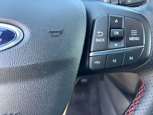 Used 2025 Ford Escape ST-Line Select AWD/4WD image 15