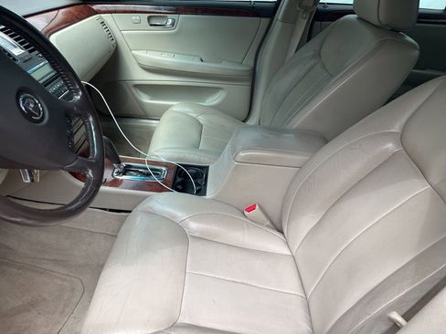 Used 2007 Cadillac DTS Luxury I w/ Sun And Sound Package FWD image 5