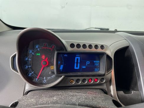 Used 2012 Chevrolet Sonic LTZ FWD image 5