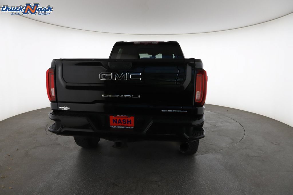 Used 2022 GMC Sierra 2500 Denali w/ Denali Black Diamond Edition AWD/4WD image 11