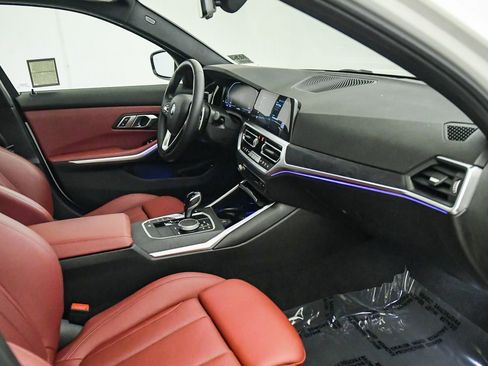 Used 2022 BMW 330i Sedan w/ Driving Assistance Package RWD image 16