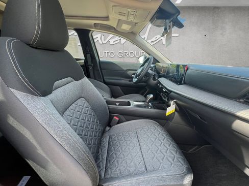 New 2026 Nissan Kicks SV FWD image 25