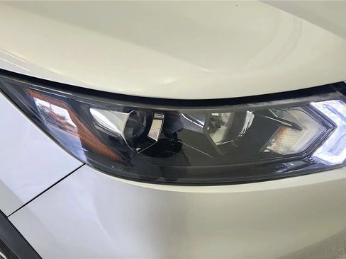 Used 2022 Nissan Rogue Sport SL AWD/4WD image 15
