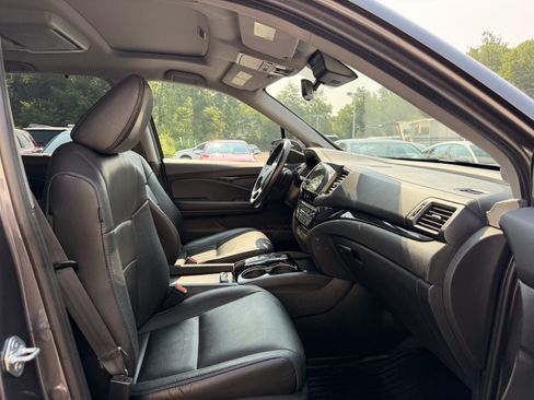 Certified 2021 Honda Pilot Touring image 16