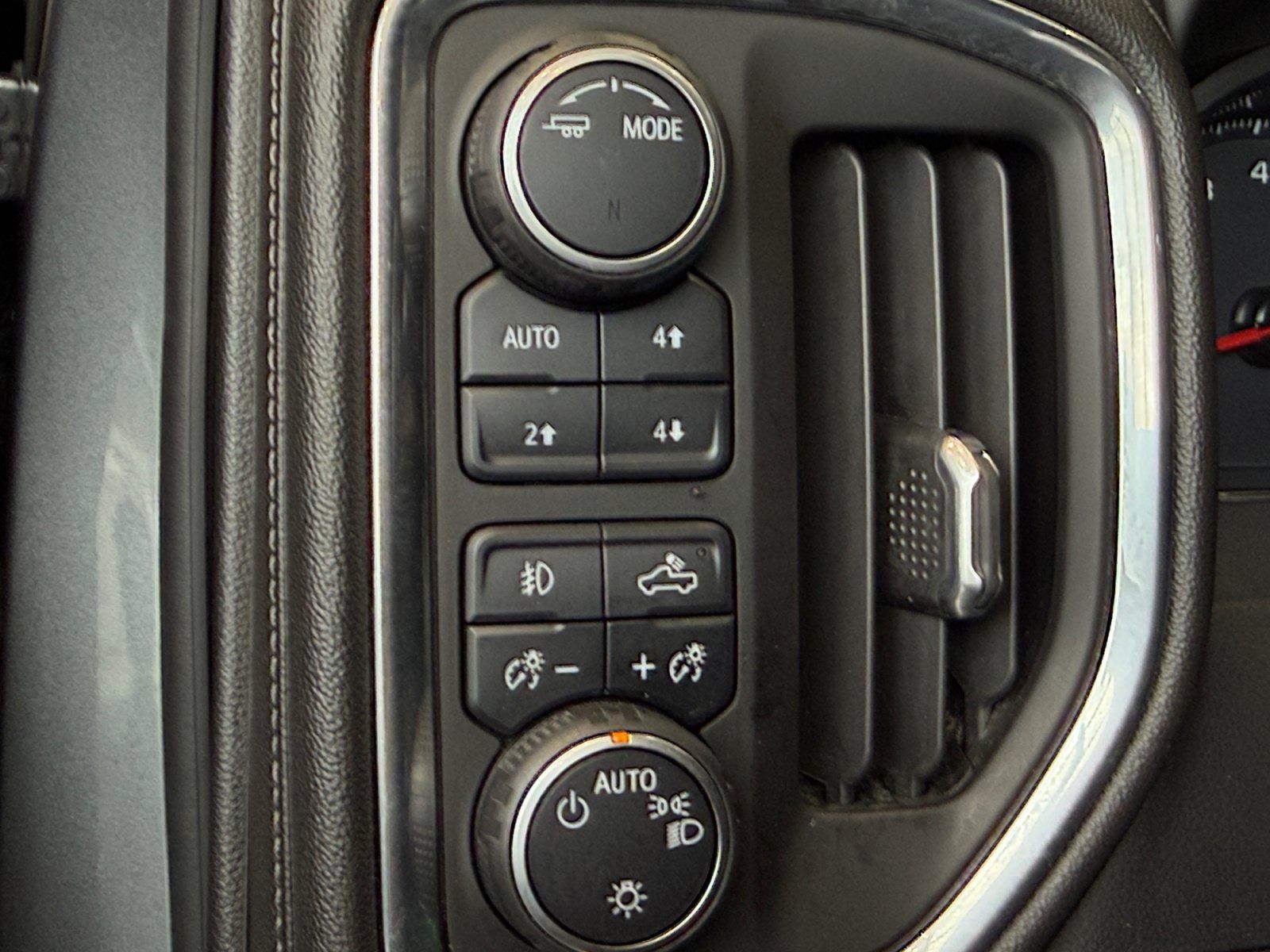 Used 2021 Chevrolet Silverado 1500 LT Trail Boss w/ Bed Protection Package AWD/4WD image 30