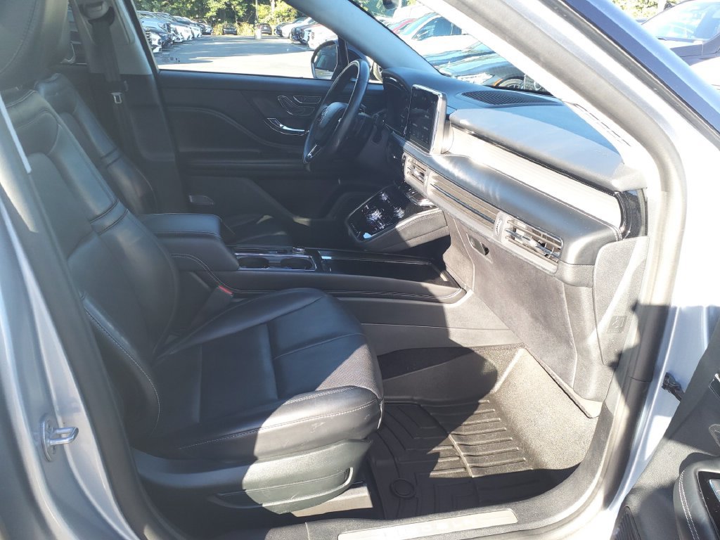 Used 2022 Lincoln Corsair AWD w/ Premium Package image 10
