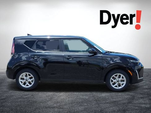 Certified 2024 Kia Soul LX w/ Option Group 015 FWD image 2