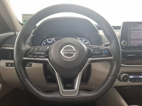 Used 2020 Nissan Altima 2.5 SL FWD image 19