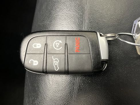 Used 2019 Jeep Grand Cherokee Limited w/ Trailer Tow Group IV image 26