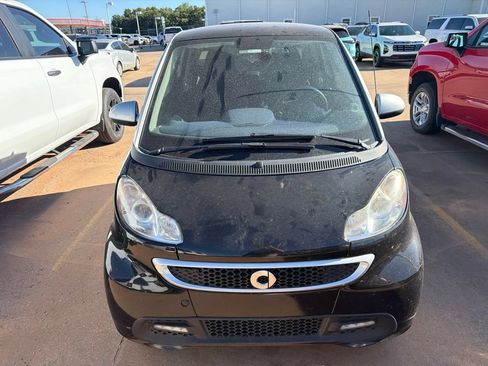 Used 2015 smart fortwo passion RWD image 2