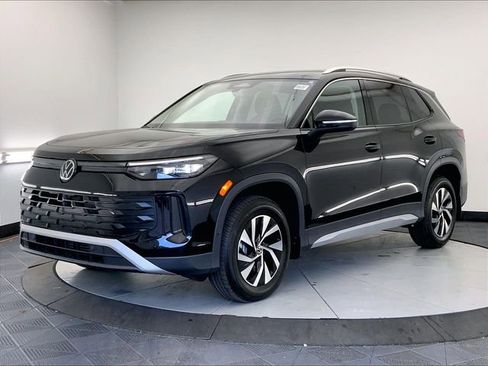 New 2026 Volkswagen Tiguan S AWD/4WD image 1