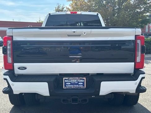 Certified 2025 Ford F450 Platinum w/ FX4 Off-Road Package AWD/4WD image 5