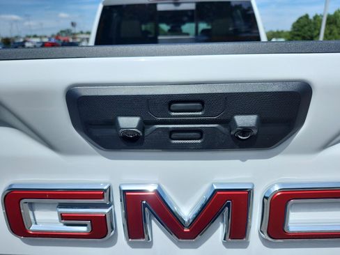 New 2025 GMC Sierra 2500 SLT w/ SLT Premium Package image 11