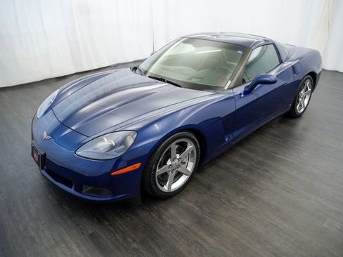 Used 2007 Chevrolet Corvette Coupe w/ Preferred Equipment Group RWD image 3