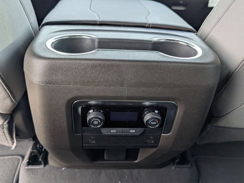 New 2026 Chevrolet Suburban LS image 23