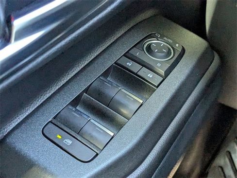 Used 2024 Toyota Land Cruiser image 28