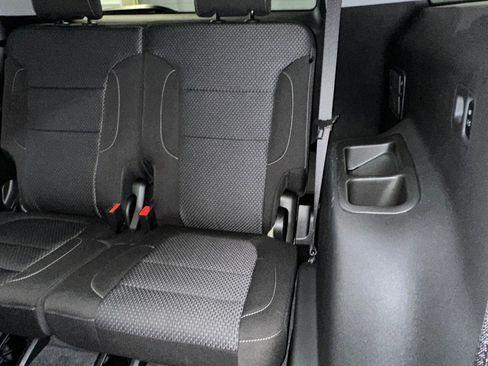 Certified 2023 GMC Acadia SLE w/ Driver Convenience Package image 21