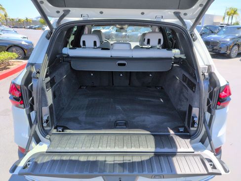 Certified 2025 BMW X5 xDrive40i w/ Parking Assistance Package AWD/4WD image 32