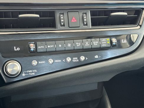Certified 2024 Lexus ES 350 w/ Accessory Package (Z1) FWD image 25
