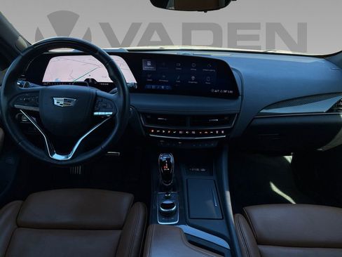 Used 2025 Cadillac CT5 Premium Luxury image 3