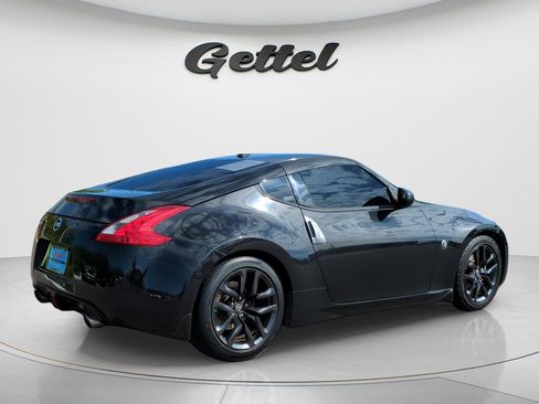 Used 2015 Nissan 370Z Touring RWD image 5