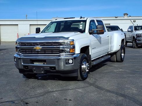 Used 2016 Chevrolet Silverado 3500 LT w/ LT Convenience Package image 2