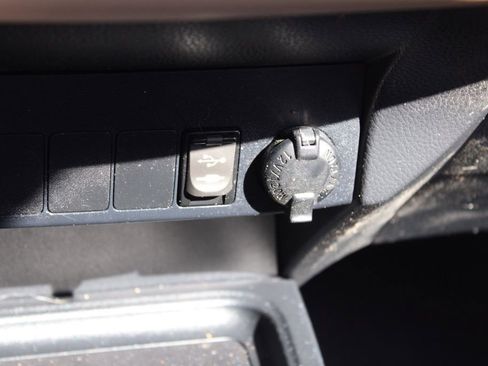 Used 2018 Toyota RAV4 XLE w/ Plus Extra Value Package image 40