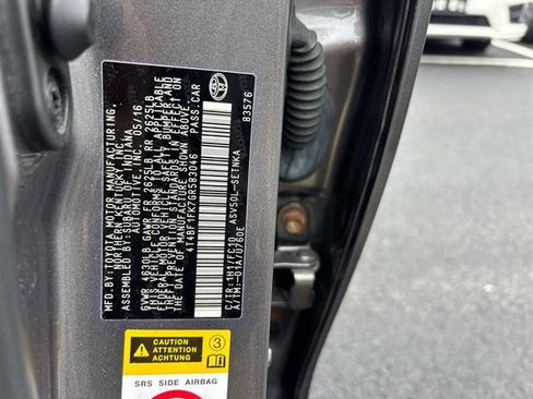 Used 2016 Toyota Camry LE image 29