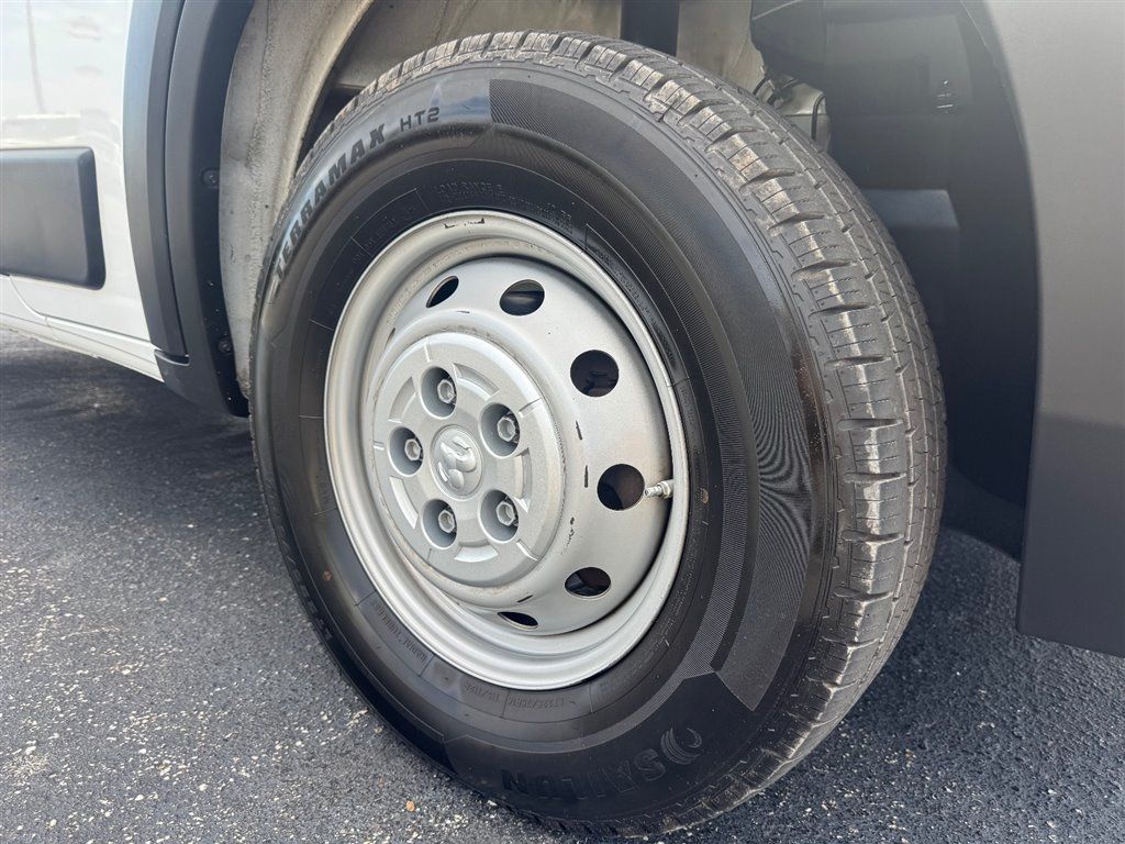 Used 2023 RAM ProMaster 2500 FWD image 9