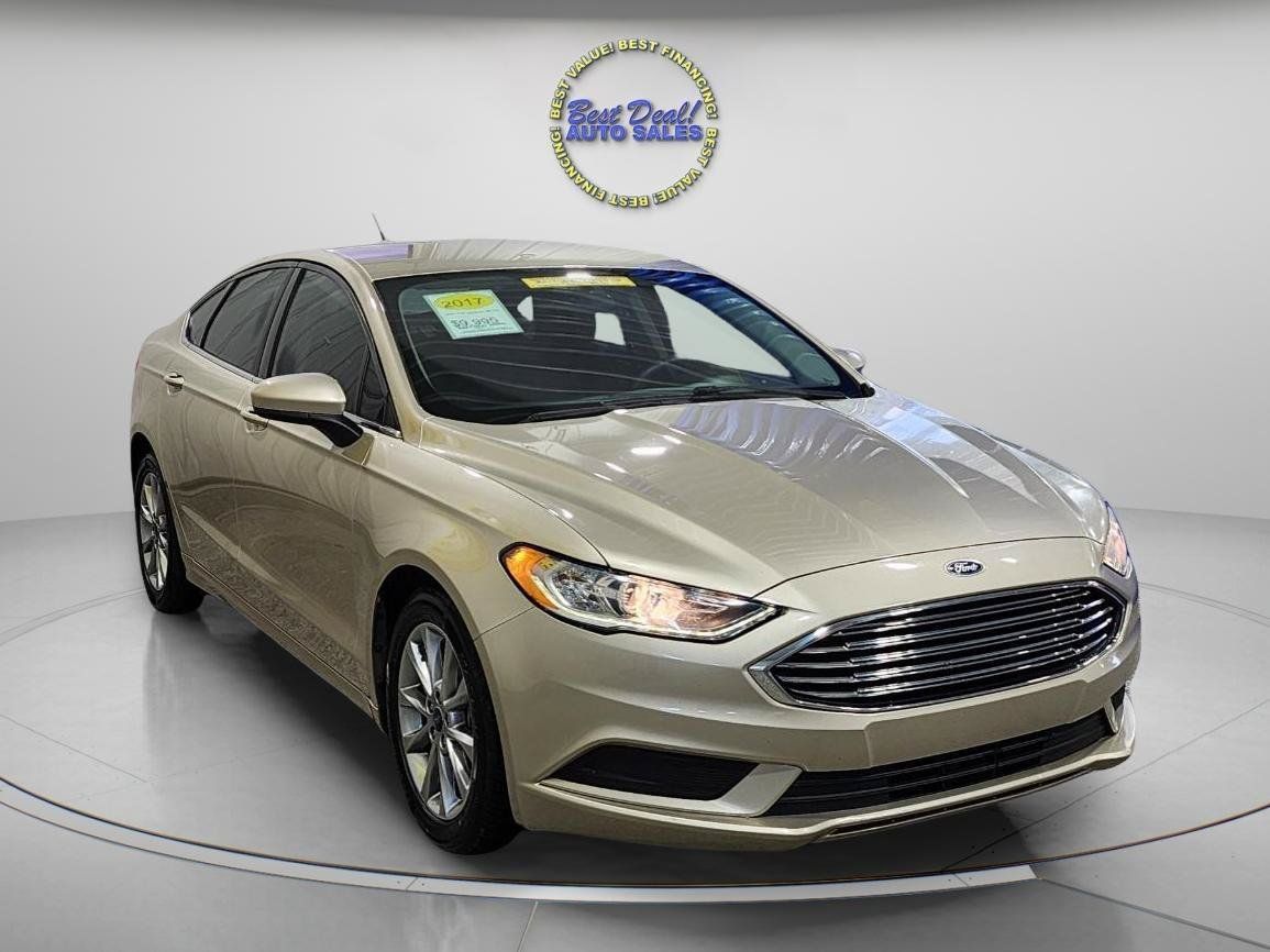 Used 2017 Ford Fusion SE w/ Fusion SE Technology Package FWD image 5