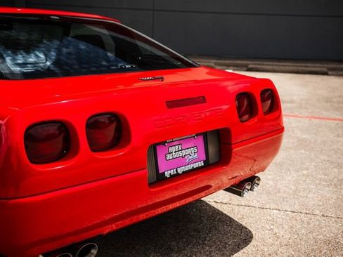Used 1994 Chevrolet Corvette Coupe RWD image 29