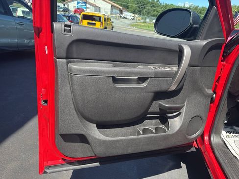 Used 2010 Chevrolet Silverado 1500 LT w/ Power Pack Plus AWD/4WD image 14