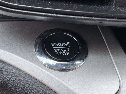 Used 2022 Ford Explorer XLT AWD/4WD image 8