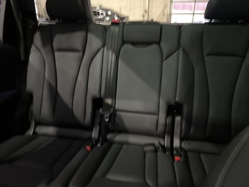 Used 2025 Audi Q7 3.0T Premium w/ Convenience Package image 28