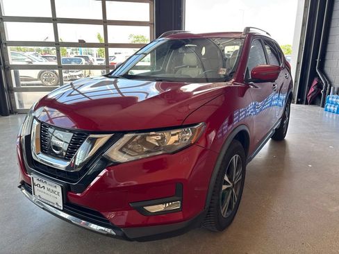 Used 2017 Nissan Rogue SL AWD/4WD image 5