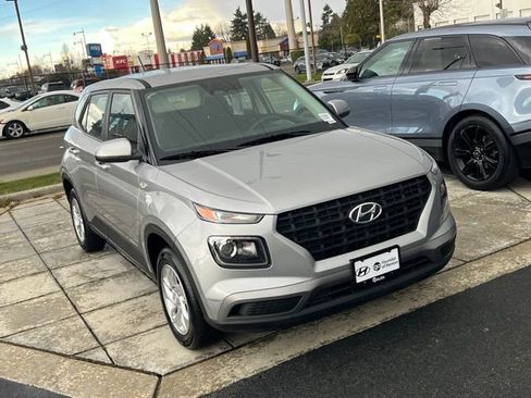 Certified 2026 Hyundai Venue SE FWD image 7
