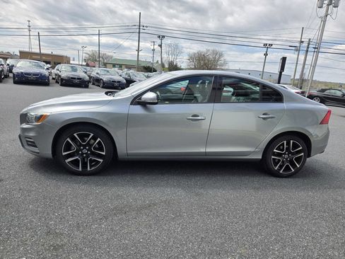 Used 2017 Volvo S60 T5 Dynamic image 10