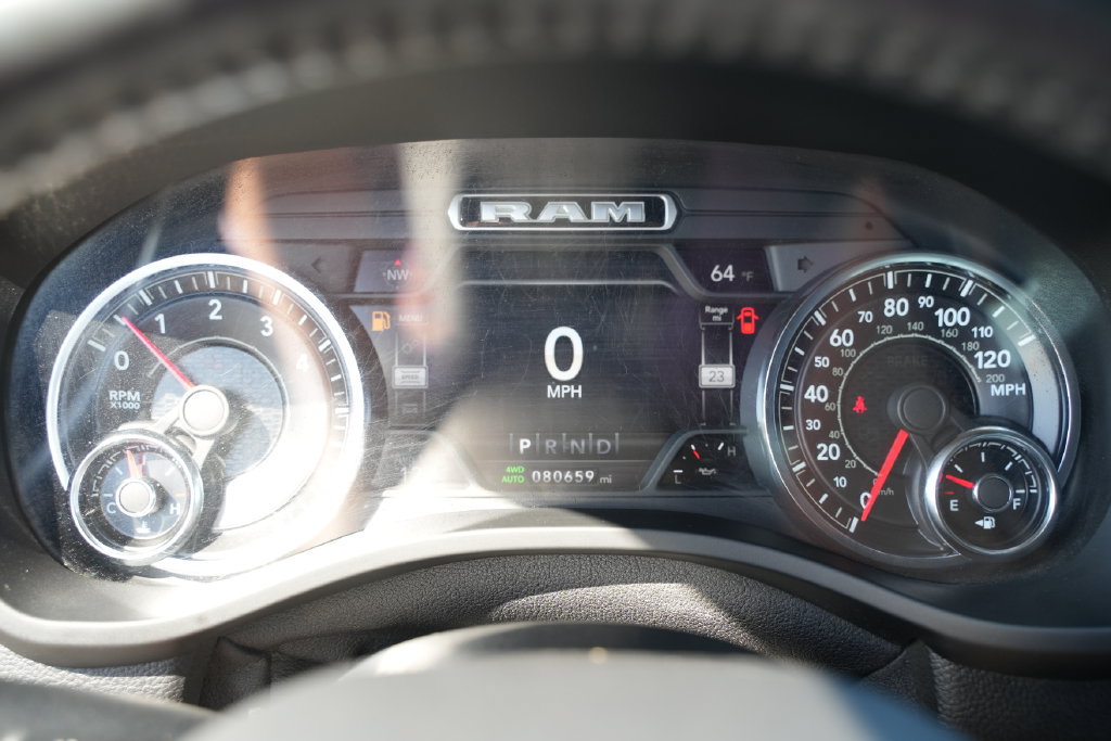 Used 2020 RAM 1500 4x4 Crew Cab image 31