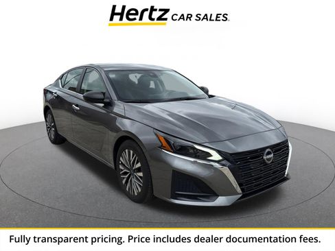 Used 2025 Nissan Altima 2.5 SV FWD image 1