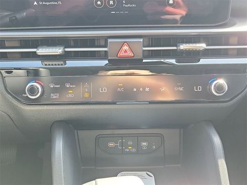 New 2026 Kia Sportage SX image 34