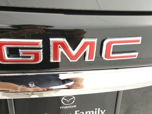 Used 2024 GMC Terrain SLT FWD image 28