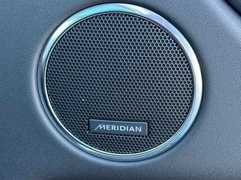 Used 2024 Land Rover Discovery Sport S image 21