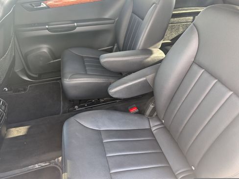 Used 2008 Mercedes-Benz R 350 4MATIC image 26
