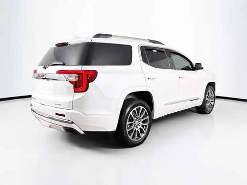 Used 2021 GMC Acadia Denali w/ Denali Ultimate Package AWD/4WD image 11