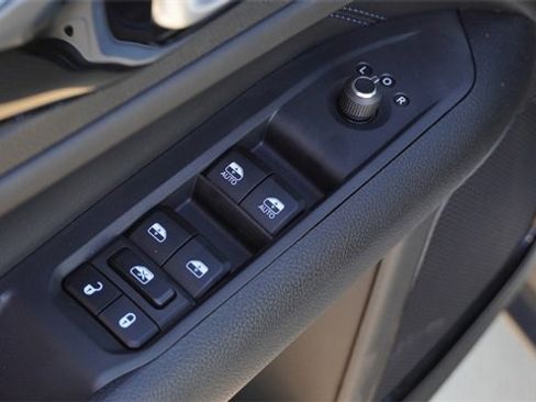 New 2026 Jeep Compass Latitude image 21