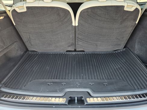 Certified 2025 Volvo XC90 T8 Ultra w/ Protection Package Premier image 35