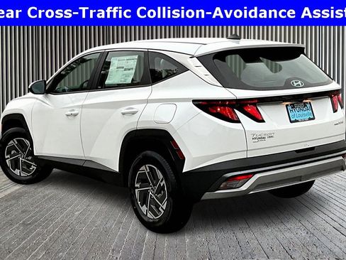 New 2026 Hyundai Tucson Blue SE image 3