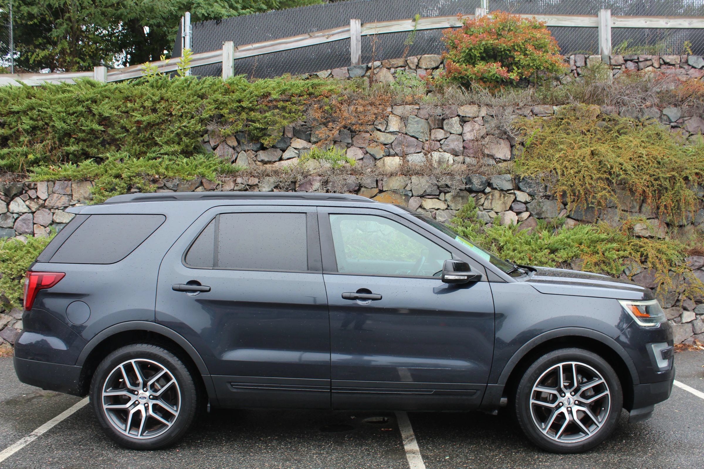 Used 2017 Ford Explorer Sport w/ Equipment Group 401A AWD/4WD image 4