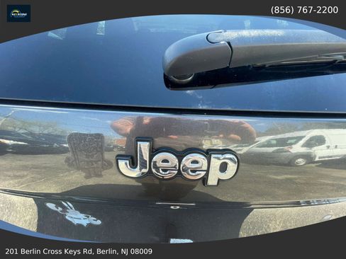 Used 2014 Jeep Cherokee Limited w/ Luxury Group image 38